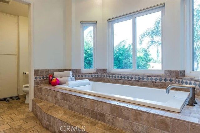 15232 Hartsook, Sherman Oaks, CA 91403