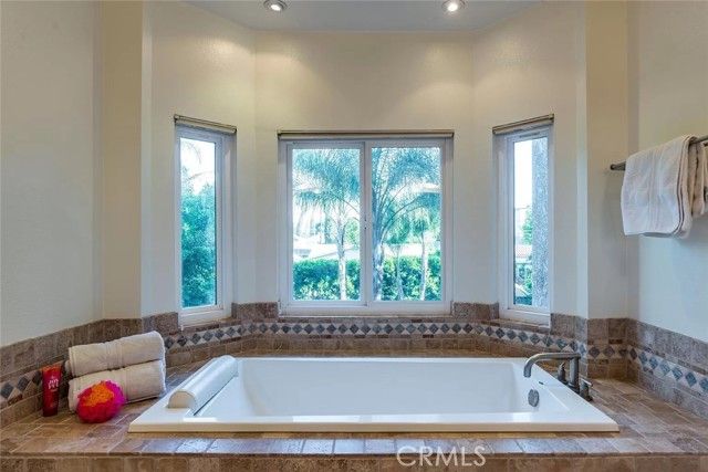 15232 Hartsook, Sherman Oaks, CA 91403