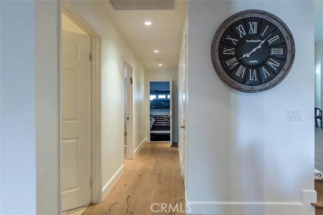 15232 Hartsook, Sherman Oaks, CA 91403