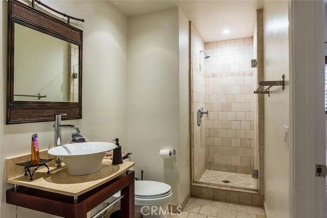 15232 Hartsook, Sherman Oaks, CA 91403