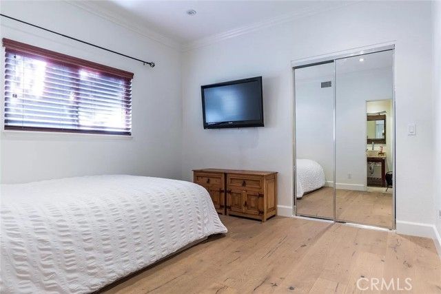 15232 Hartsook, Sherman Oaks, CA 91403