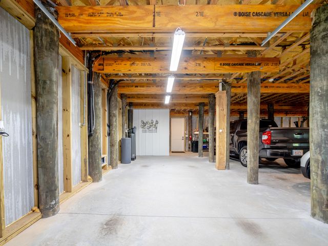 68 Dolphin Place, Freeport, FL 32439