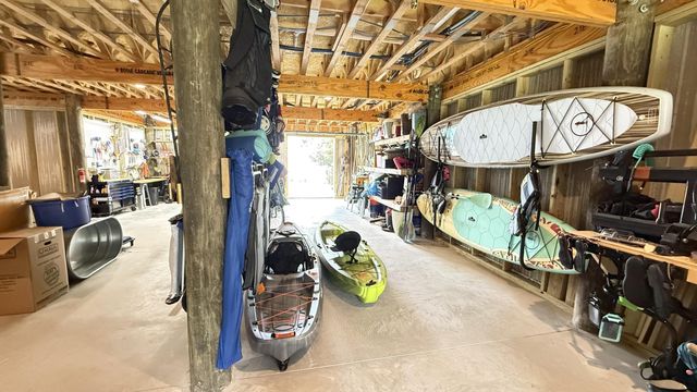 68 Dolphin Place, Freeport, FL 32439