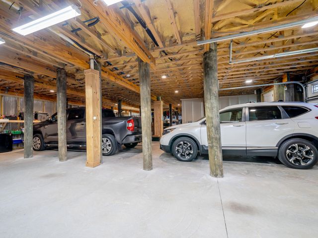 68 Dolphin Place, Freeport, FL 32439