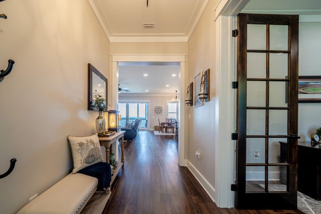 68 Dolphin Place, Freeport, FL 32439