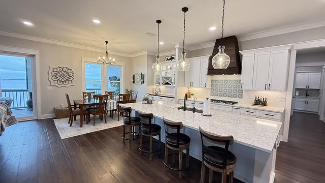 68 Dolphin Place, Freeport, FL 32439