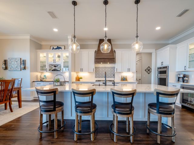 68 Dolphin Place, Freeport, FL 32439