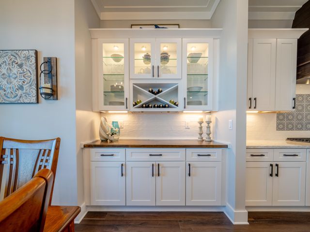 68 Dolphin Place, Freeport, FL 32439