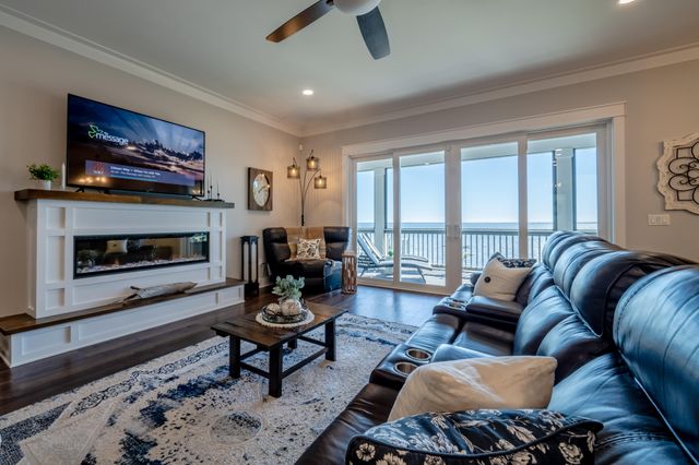 68 Dolphin Place, Freeport, FL 32439