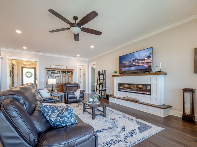 68 Dolphin Place, Freeport, FL 32439