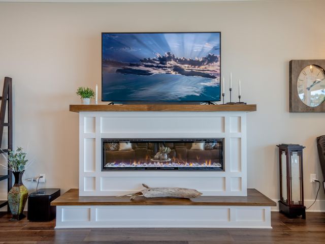 68 Dolphin Place, Freeport, FL 32439