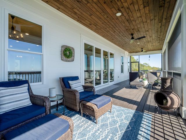 68 Dolphin Place, Freeport, FL 32439