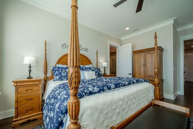 68 Dolphin Place, Freeport, FL 32439