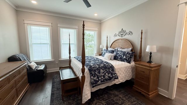 68 Dolphin Place, Freeport, FL 32439