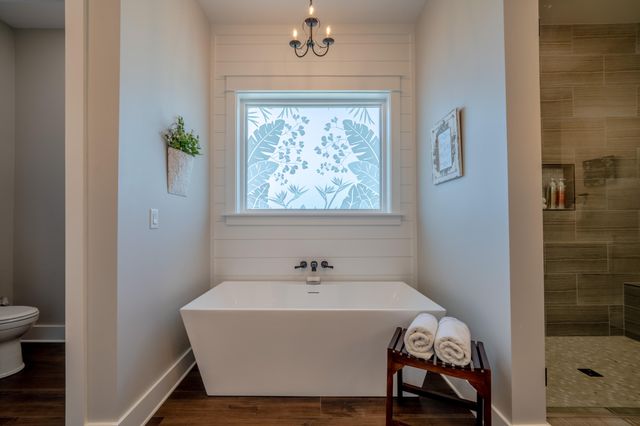 68 Dolphin Place, Freeport, FL 32439