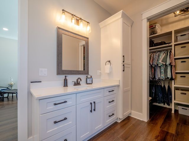 68 Dolphin Place, Freeport, FL 32439