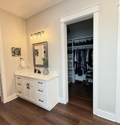 68 Dolphin Place, Freeport, FL 32439