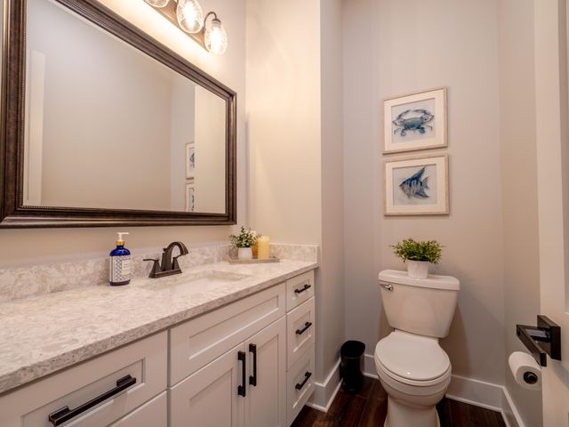 68 Dolphin Place, Freeport, FL 32439