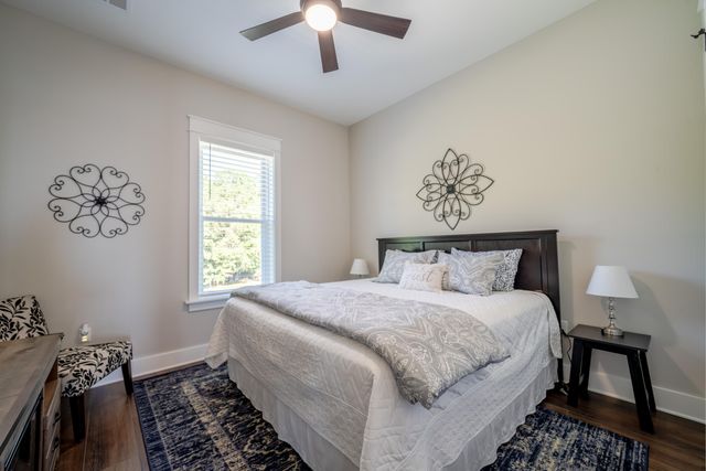 68 Dolphin Place, Freeport, FL 32439