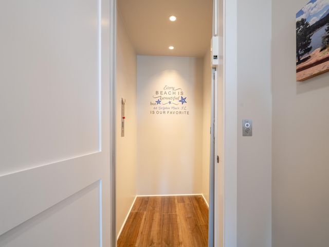 68 Dolphin Place, Freeport, FL 32439