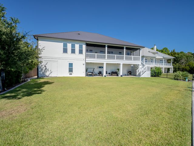 68 Dolphin Place, Freeport, FL 32439