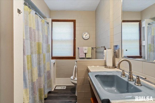 433 W LAWRENCE Avenue, Springfield, IL 62704