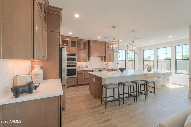 2431 W LOS ARBOLES Place, Chandler, AZ 85224