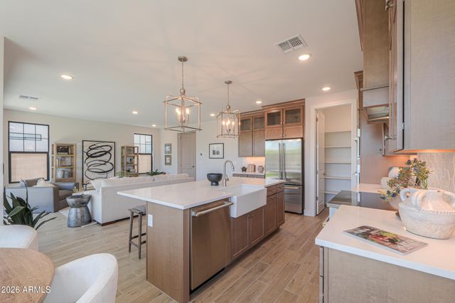 2431 W LOS ARBOLES Place, Chandler, AZ 85224