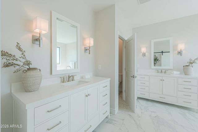 2431 W LOS ARBOLES Place, Chandler, AZ 85224