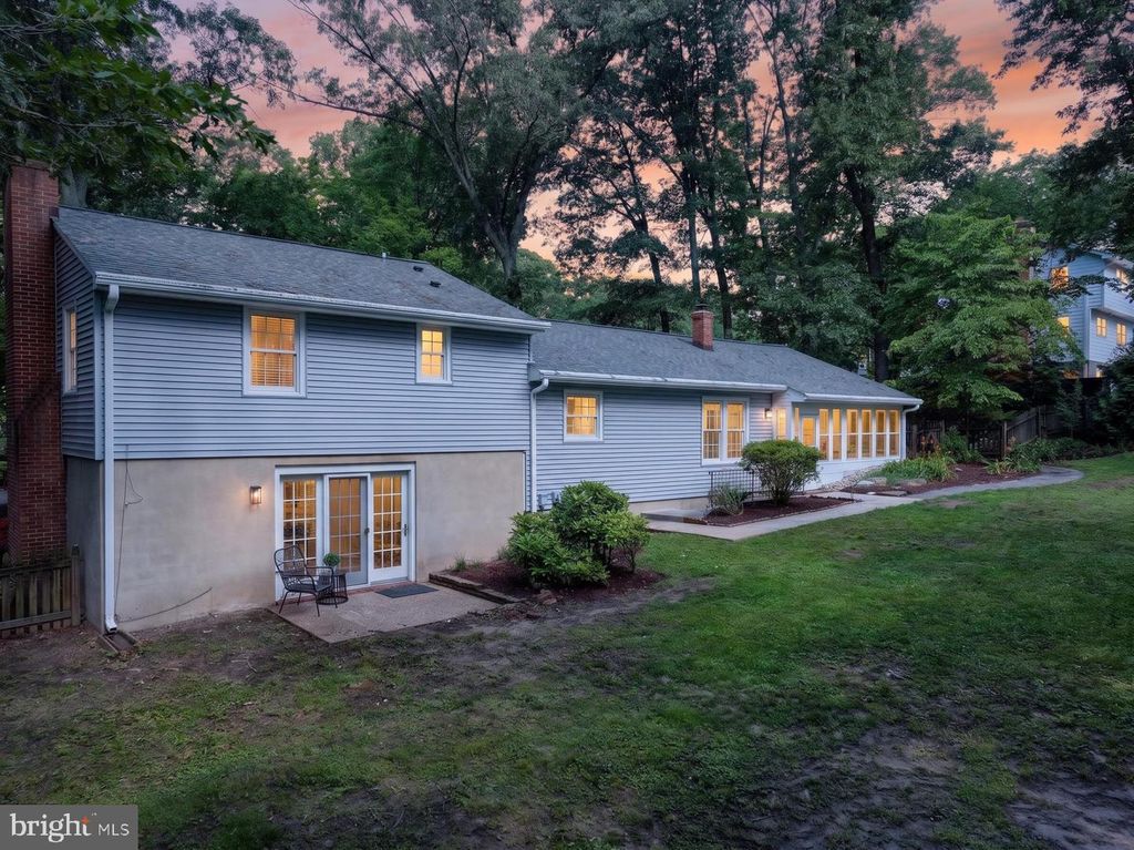 Image 10 of property listing at 3 SAINT ANDREWS CROSSOVER, Severna Park, MD 21146