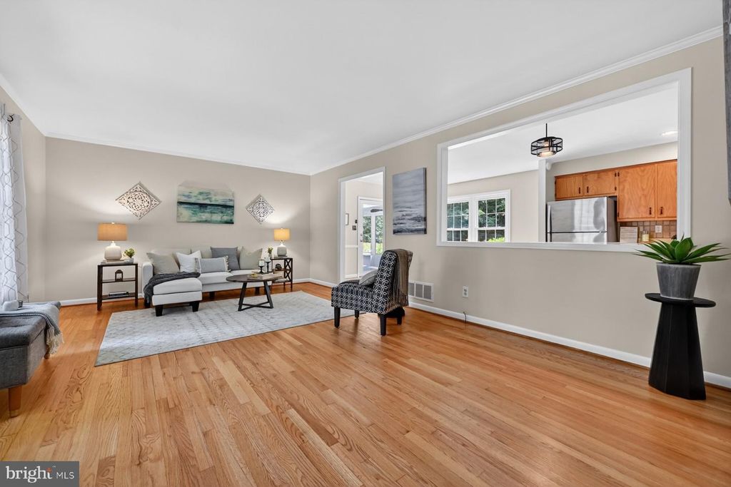 Image 14 of property listing at 3 SAINT ANDREWS CROSSOVER, Severna Park, MD 21146