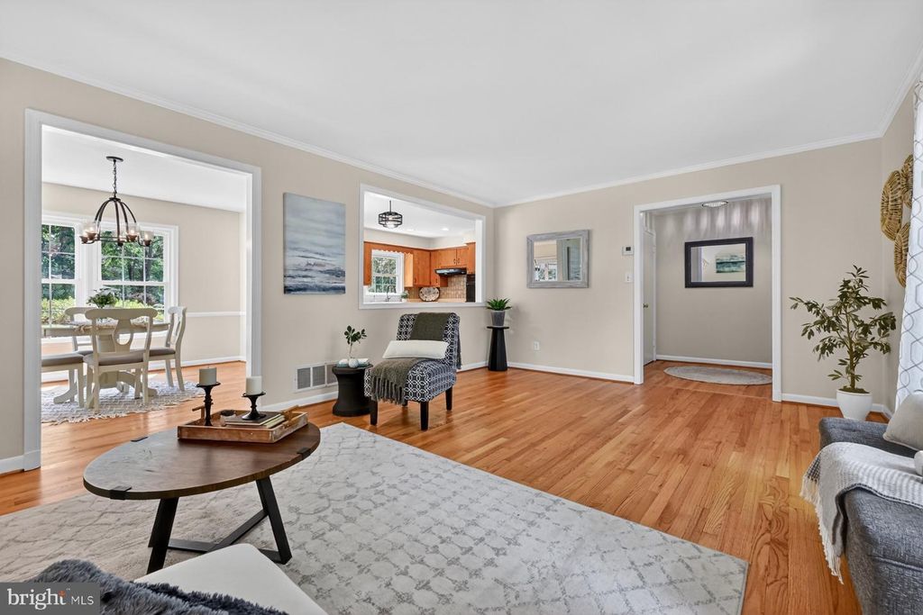 Image 15 of property listing at 3 SAINT ANDREWS CROSSOVER, Severna Park, MD 21146