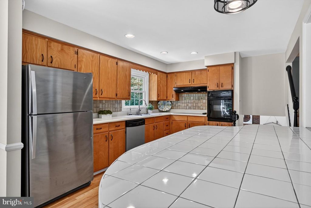 Image 18 of property listing at 3 SAINT ANDREWS CROSSOVER, Severna Park, MD 21146
