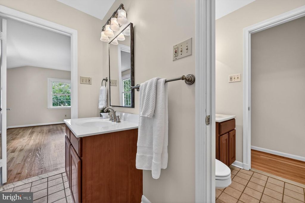 Image 27 of property listing at 3 SAINT ANDREWS CROSSOVER, Severna Park, MD 21146