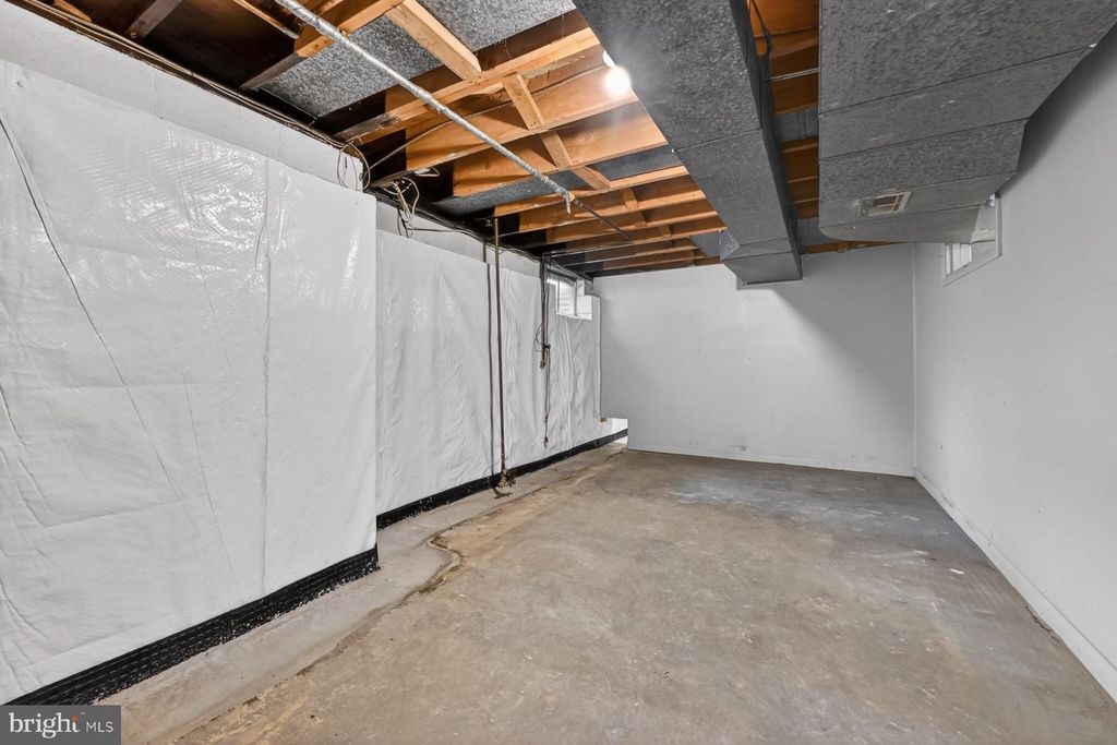 Image 48 of property listing at 3 SAINT ANDREWS CROSSOVER, Severna Park, MD 21146