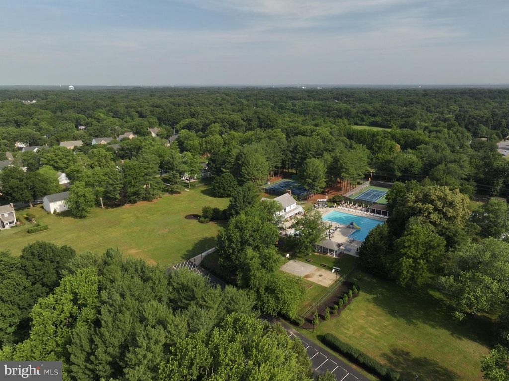 Image 53 of property listing at 3 SAINT ANDREWS CROSSOVER, Severna Park, MD 21146
