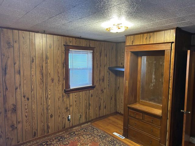 2922 W Mitchell STREET, Milwaukee, WI 53215