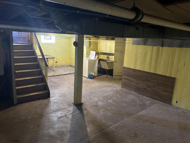 2922 W Mitchell STREET, Milwaukee, WI 53215