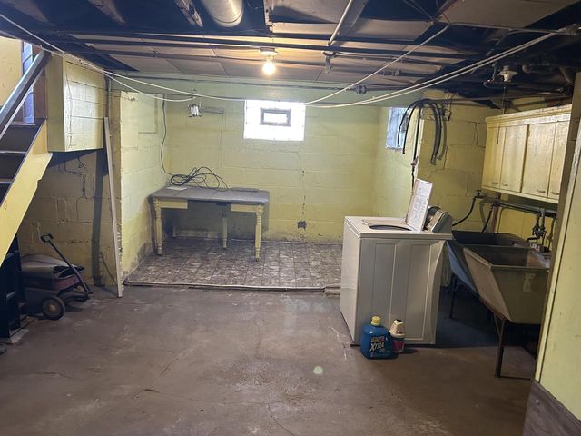 2922 W Mitchell STREET, Milwaukee, WI 53215