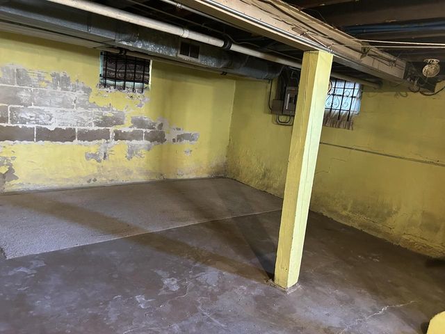 2922 W Mitchell STREET, Milwaukee, WI 53215