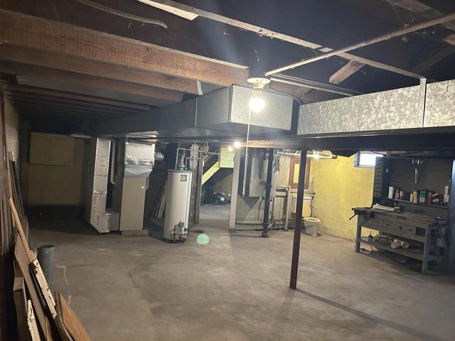 2922 W Mitchell STREET, Milwaukee, WI 53215