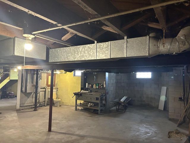 2922 W Mitchell STREET, Milwaukee, WI 53215