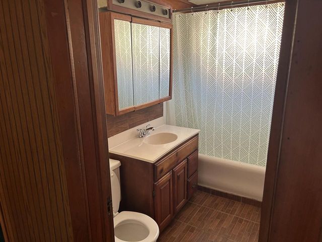 2922 W Mitchell STREET, Milwaukee, WI 53215