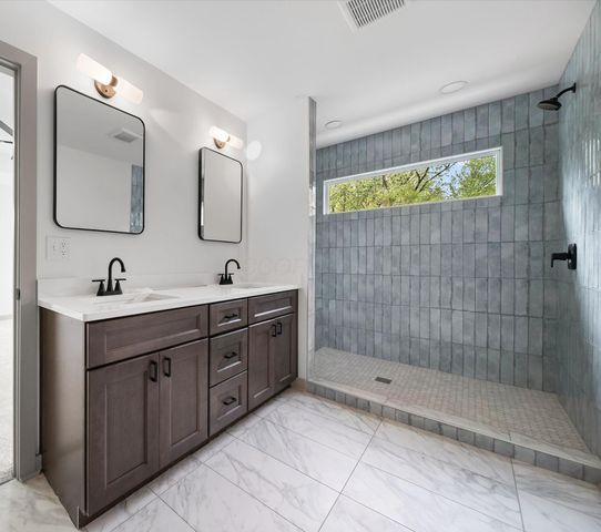 3770 Minnesota Avenue, Columbus, OH 43219