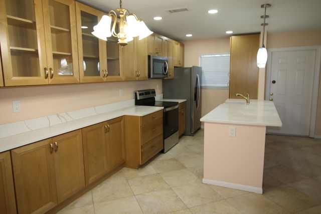 190 South Boulevard, Boynton Beach, FL 33435