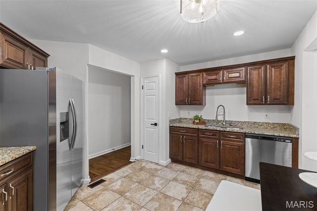 659 Foxtail Drive, Florissant, MO 63034