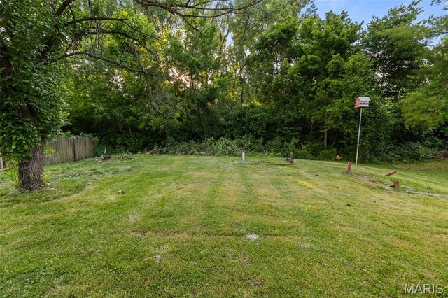 659 Foxtail Drive, Florissant, MO 63034