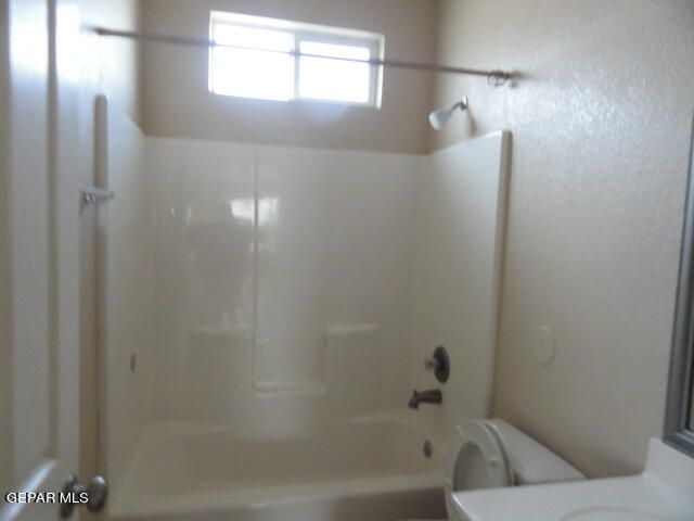 7136 MESQUITE TREE Lane, El Paso, TX 79934