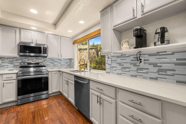 2753 Sterling Way, Cameron Park, CA 95682