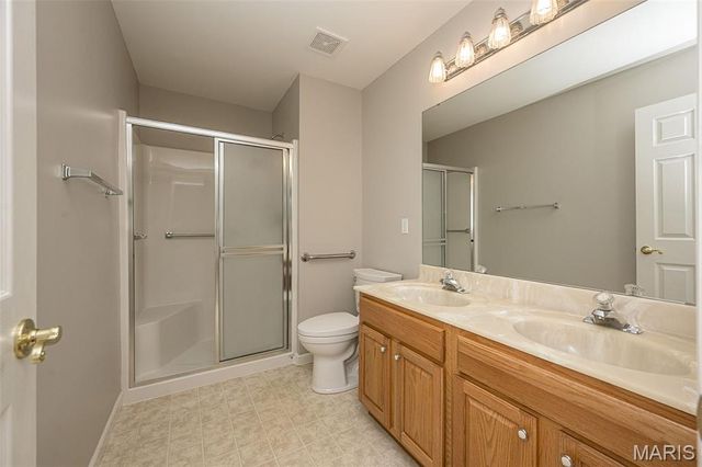 46 Soenker Circle, St Peters, MO 63376